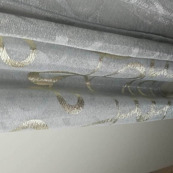 Lularoe Women's long throw over metallic sz medium - Picture 2 of 8